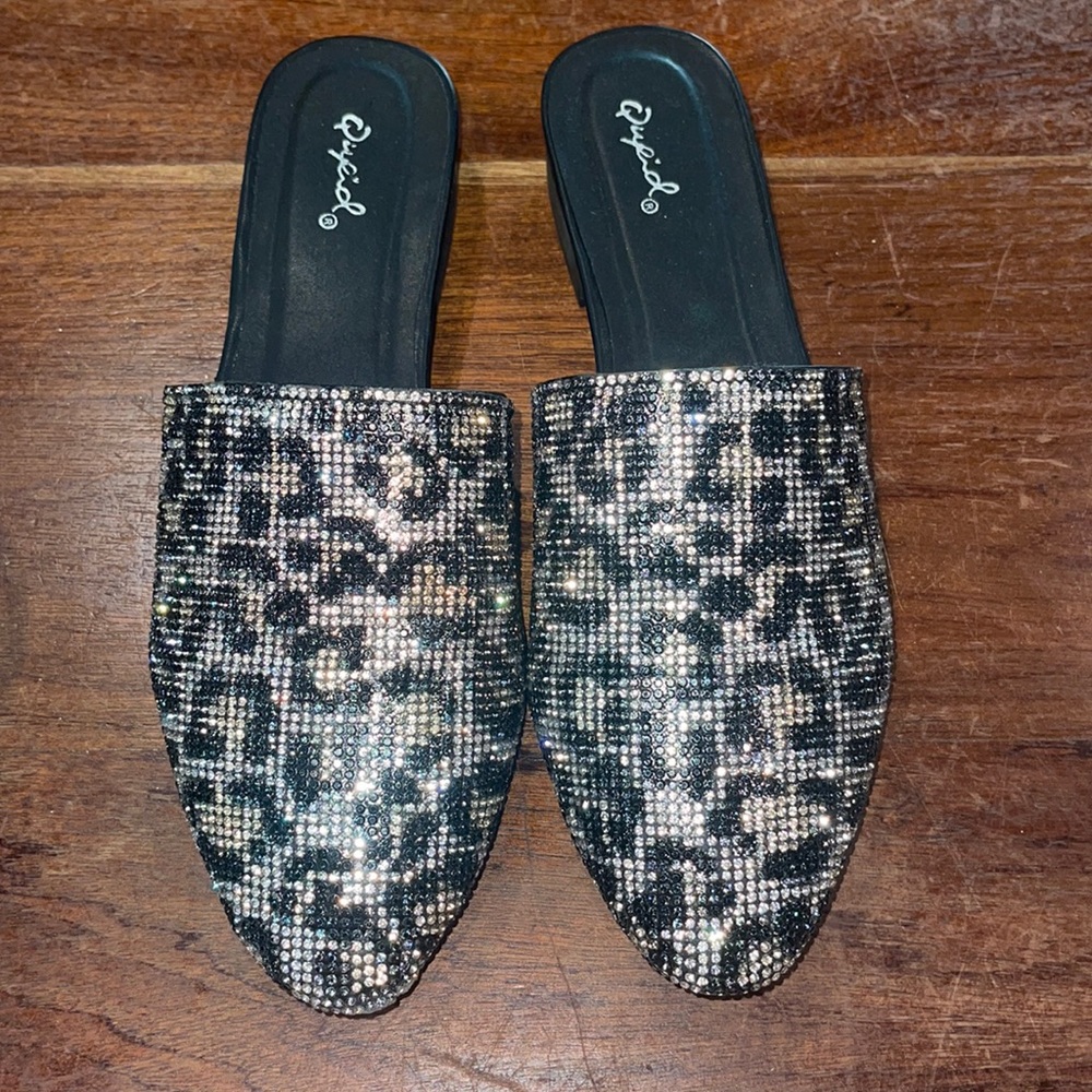 Qupid Leopard Print Mules Sz. 8 - Picture 2 of 4